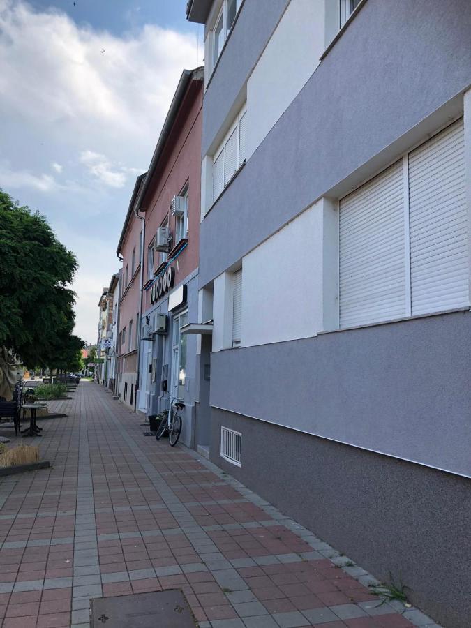 Apartman Bloom Osijek Exterior photo