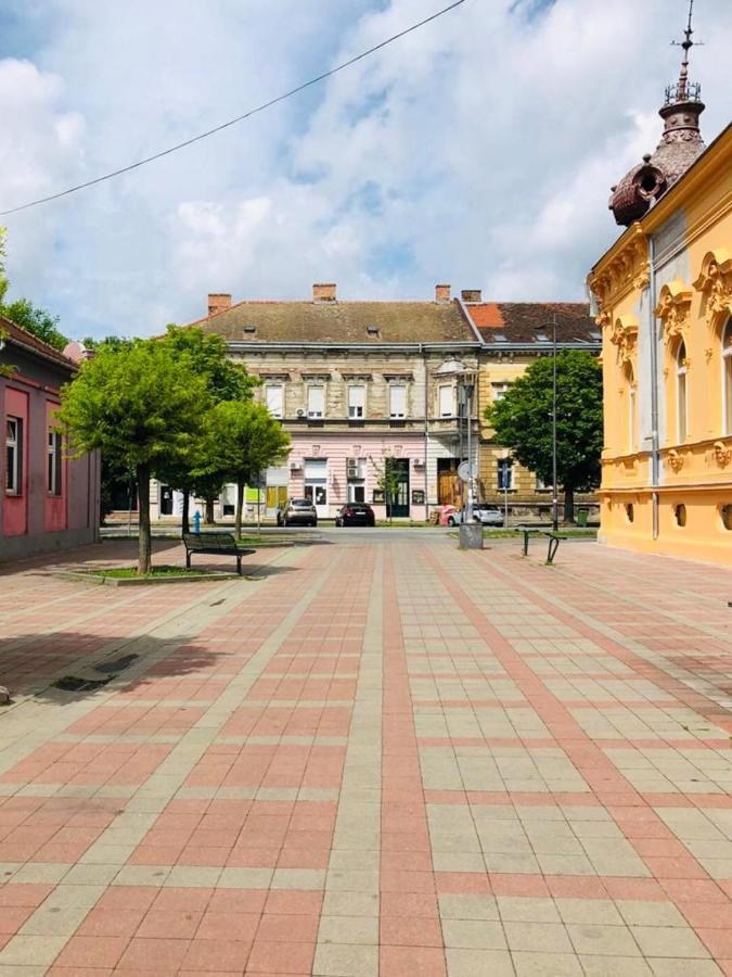 Apartman Bloom Osijek Exterior photo