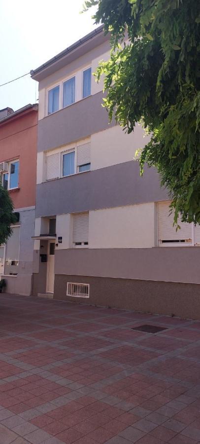 Apartman Bloom Osijek Exterior photo