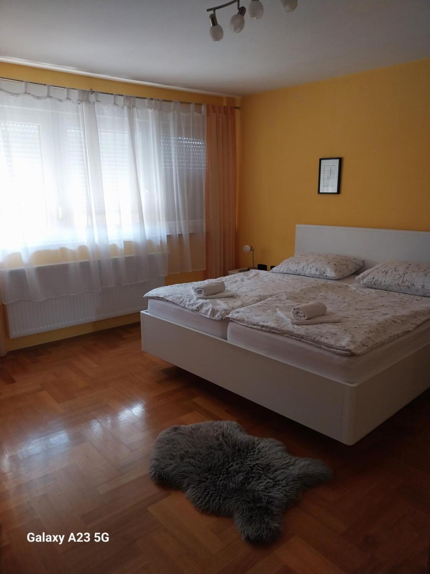 Apartman Bloom Osijek Exterior photo
