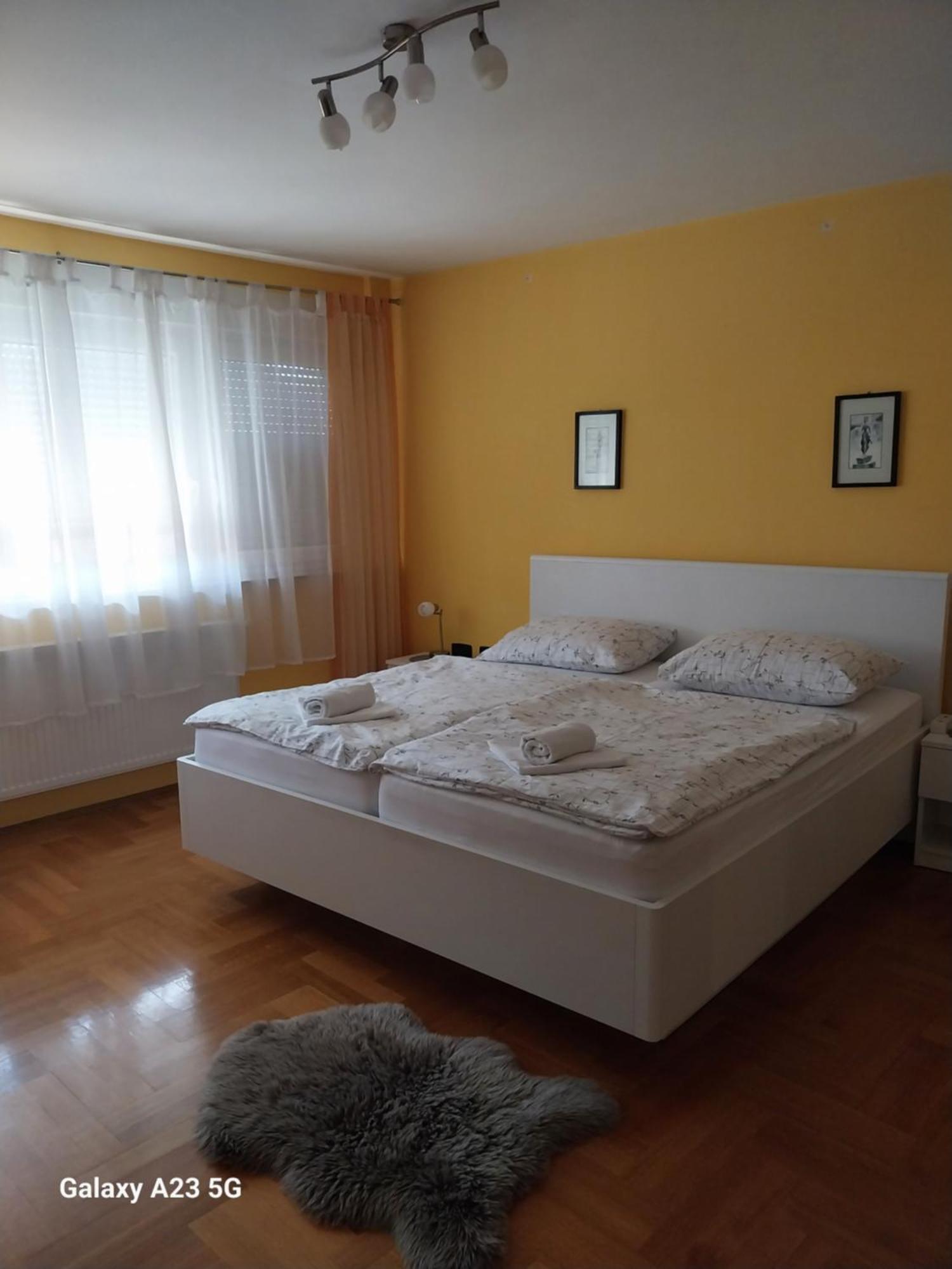 Apartman Bloom Osijek Exterior photo